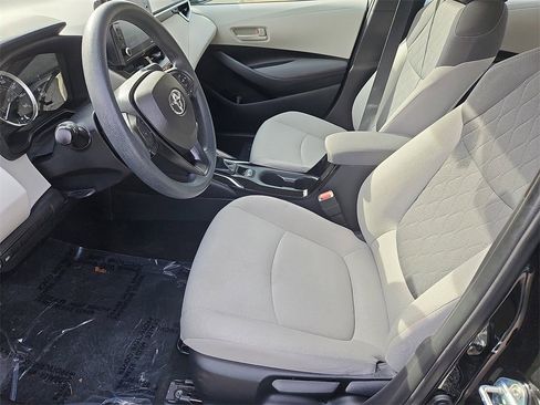 Used 2022 Toyota Corolla LE image 24