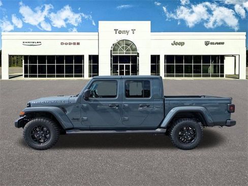 New 2025 Jeep Gladiator Sport image 5