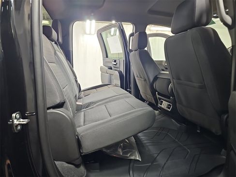 Used 2024 Chevrolet Silverado 2500 Custom w/ Custom Value Package image 14