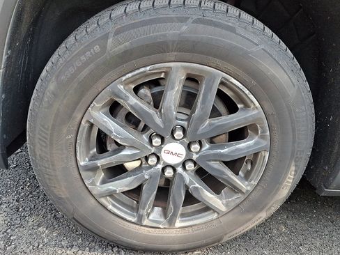 Used 2019 GMC Acadia SLT AWD/4WD image 4
