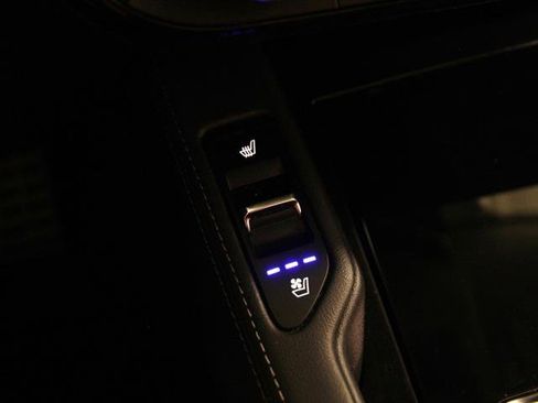 Used 2022 Kia Telluride SX w/ SX Prestige Package image 19