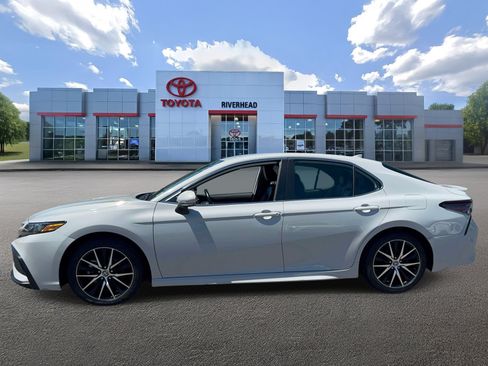 Certified 2023 Toyota Camry SE FWD image 5