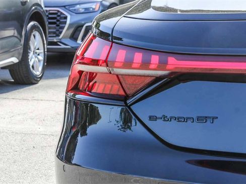 Used 2024 Audi e-tron GT Premium Plus image 11