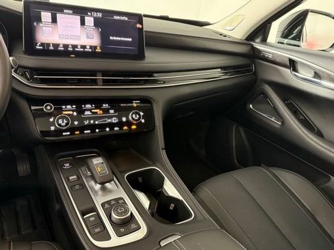 Used 2025 INFINITI QX60 Sensory w/ Vision Package AWD/4WD image 22