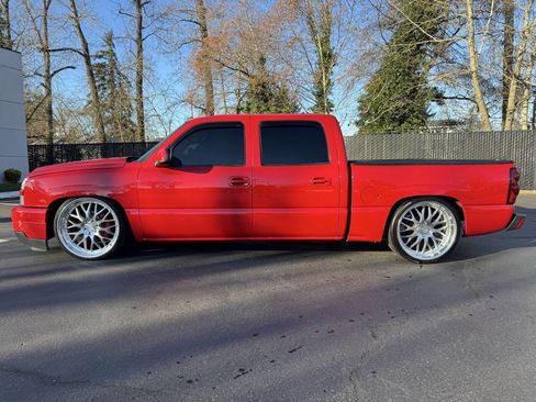 Used 2006 Chevrolet Silverado 1500 LT w/ Light Duty Power Package image 2