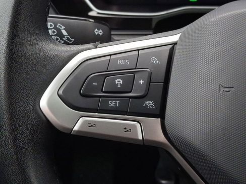 Used 2024 Volkswagen Jetta SE image 22