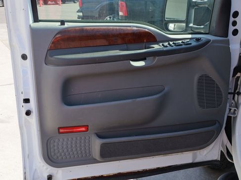 Used 2003 Ford F250 King Ranch image 10