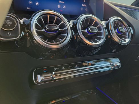 Certified 2025 Mercedes-Benz GLA 250 image 27