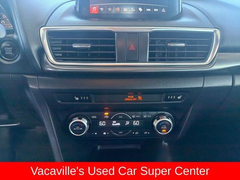 Used 2017 MAZDA MAZDA3 Grand Touring FWD image 18