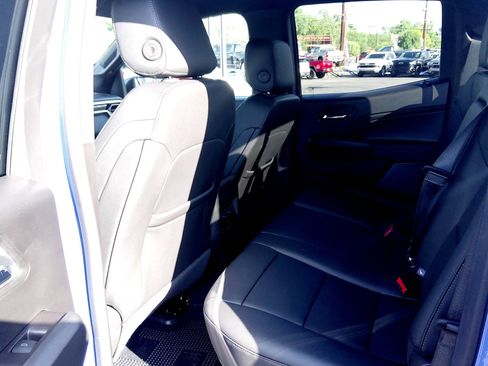 New 2025 GMC Canyon Elevation w/ Convenience Package image 8