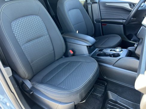 Used 2025 Ford Escape Active w/ Tech Pack #1 image 9