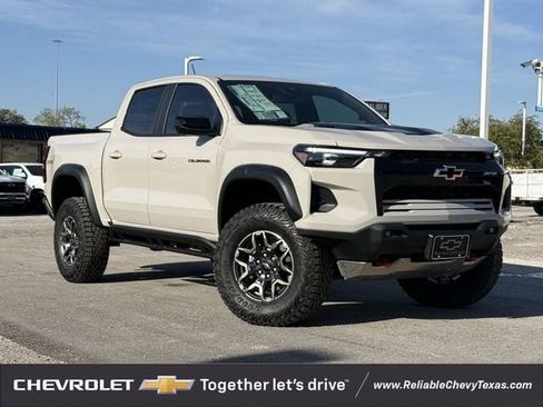 Used 2026 Chevrolet Colorado ZR2 w/ Technology Package image 2