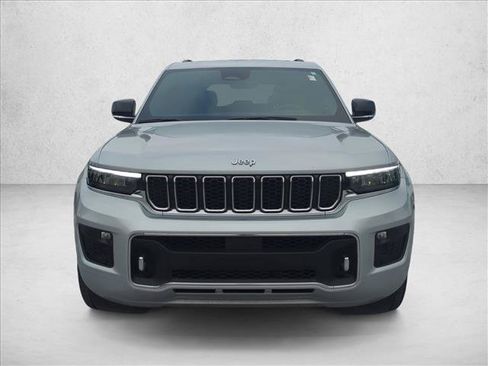 Used 2023 Jeep Grand Cherokee Overland AWD/4WD image 2