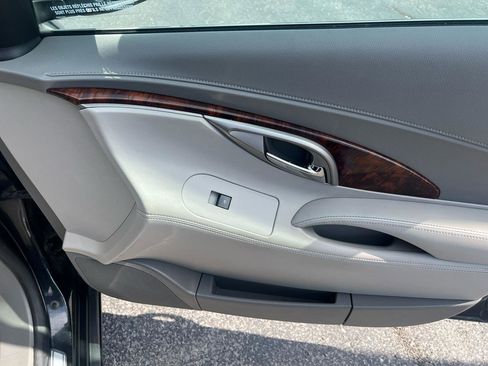 Used 2012 Buick LaCrosse FWD image 11