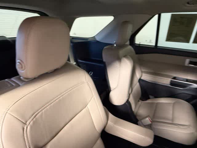 Used 2020 Ford Explorer XLT w/ Equipment Group 202A RWD image 60