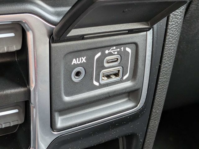 Used 2022 Jeep Gladiator Mojave w/ Trailer Tow Package AWD/4WD image 22