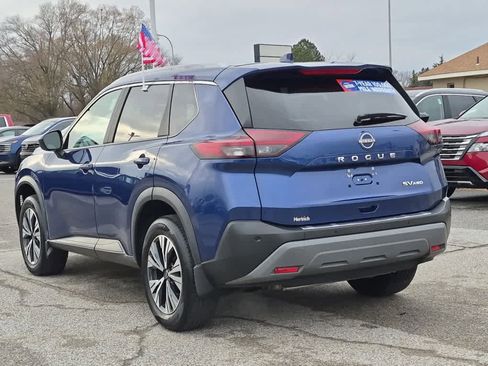 Used 2023 Nissan Rogue SV w/ SV Premium B Package image 4