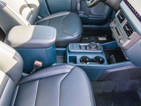 New 2026 Ford Maverick Lariat w/ Black Appearance Package image 15