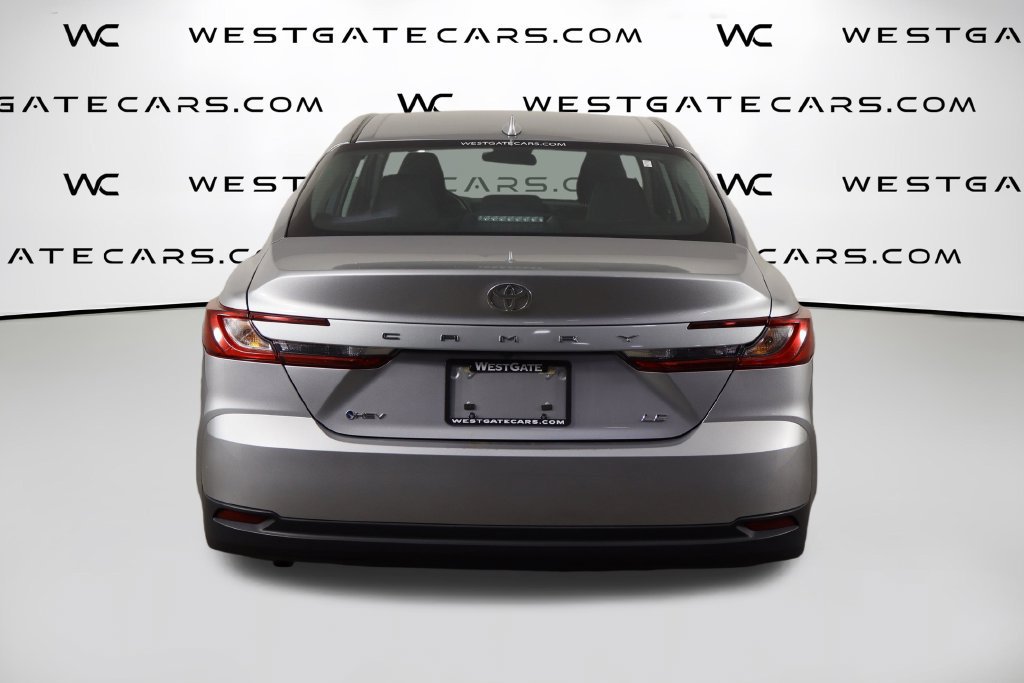 Used 2025 Toyota Camry LE FWD image 4