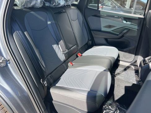 New 2026 Volkswagen Tiguan SE R-Line image 29