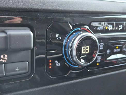 New 2026 GMC Sierra 1500 Elevation w/ Elevation Premium Package AWD/4WD image 36