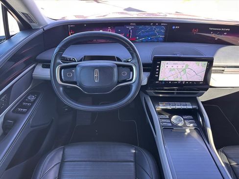 Used 2024 Lincoln Nautilus Reserve image 10