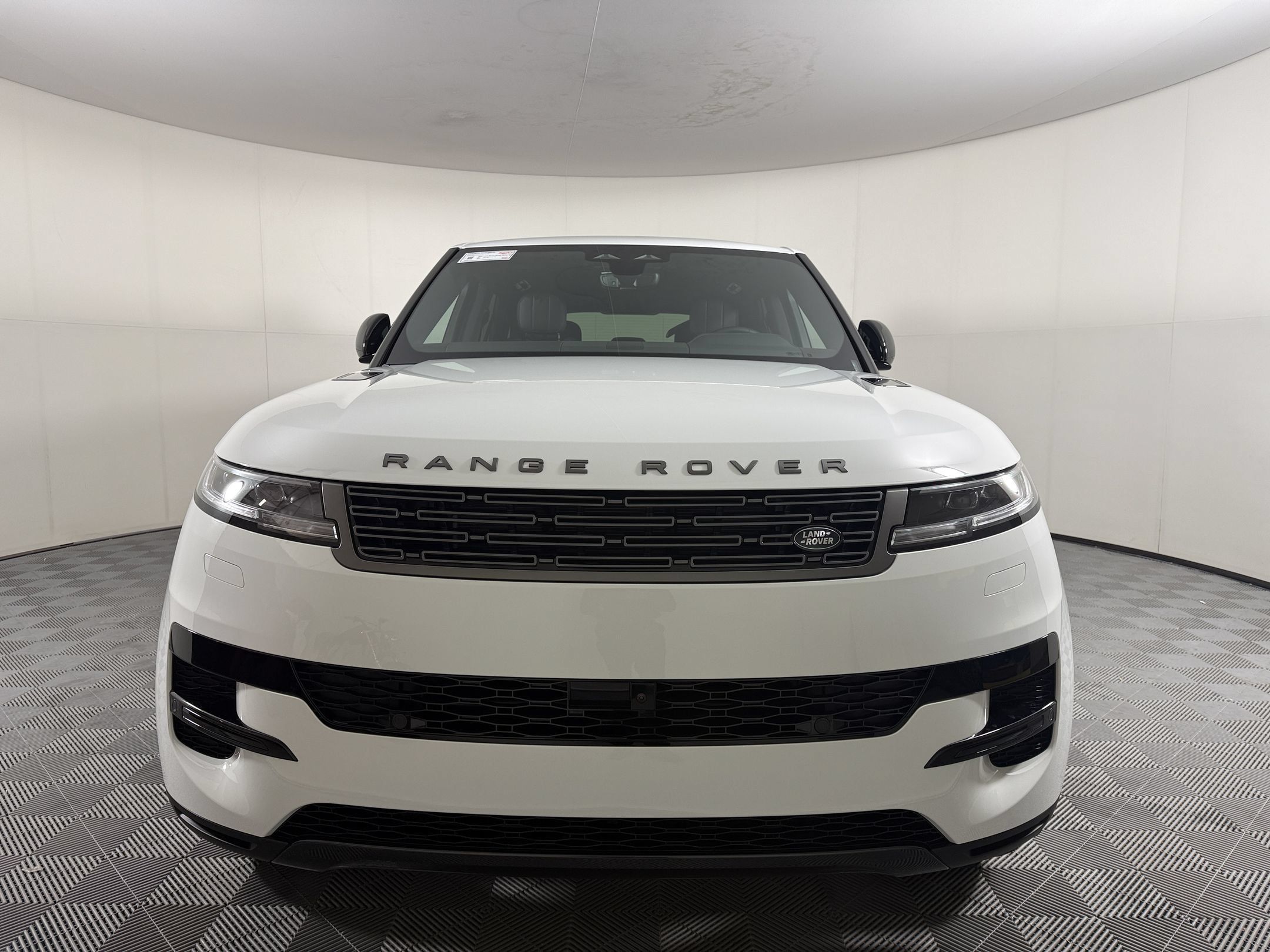 New 2027 Land Rover Range Rover Sport SE AWD/4WD image 6