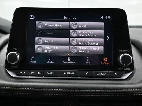 Used 2025 Nissan Rogue SV AWD/4WD image 40
