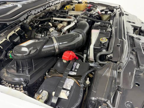 Used 2018 Ford F550 4x4 Regular Cab Super Duty image 72