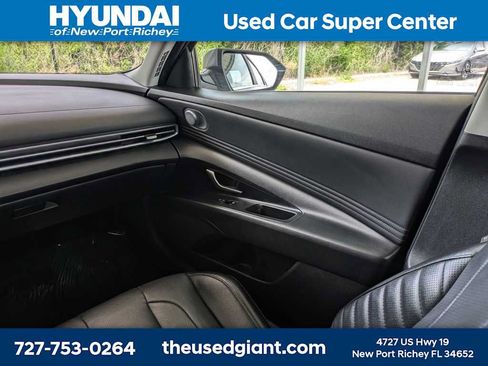 Certified 2023 Hyundai Elantra Limited w/ Cargo Package FWD image 16