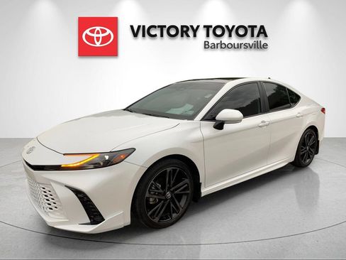 Used 2025 Toyota Camry XSE FWD image 1
