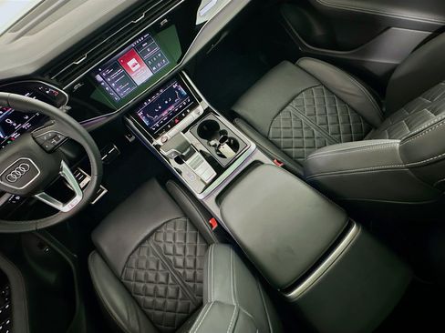 Used 2024 Audi SQ8 Premium Plus w/ Executive Package image 18