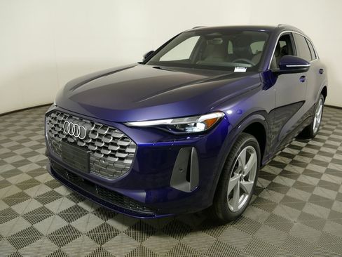 New 2025 Audi Q5 Premium Plus image 26