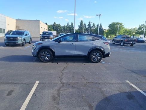 Certified 2024 Nissan Ariya AWD image 11