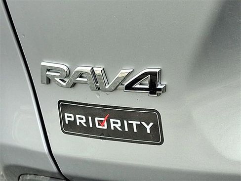 Used 2025 Toyota RAV4 LE image 30