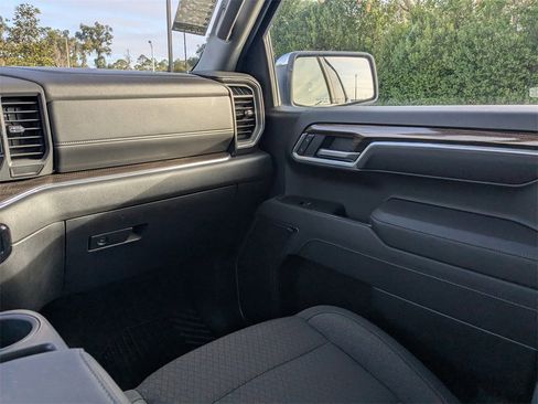 Used 2025 Chevrolet Silverado 1500 LT image 18