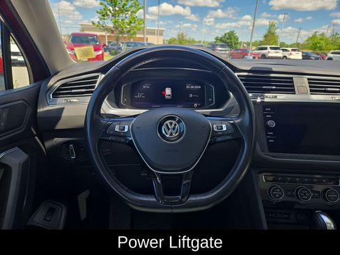 Used 2019 Volkswagen Tiguan SEL AWD/4WD image 16