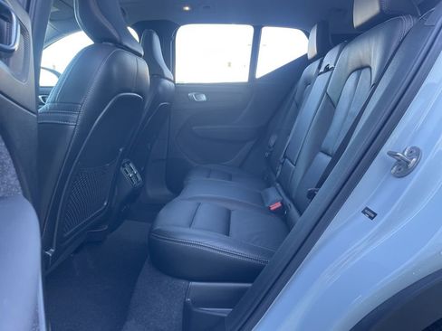 Certified 2024 Volvo XC40 B5 Core image 17