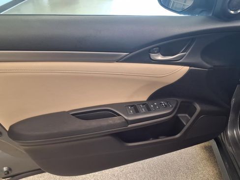 Used 2020 Honda Civic EX image 12
