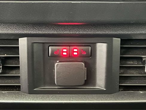 Used 2022 Ford F150 Lariat w/ Equipment Group 502A High image 6