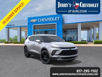 New 2025 Chevrolet Blazer LT w/ LPO, Black Grille Bar Package