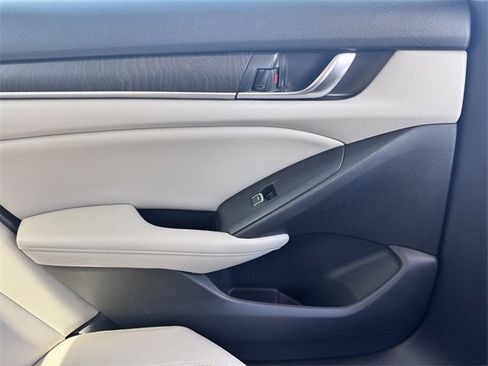 Used 2019 Honda Accord EX-L image 26
