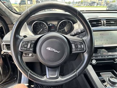 Used 2020 Jaguar F-PACE Premium AWD/4WD image 29