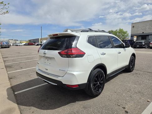 Used 2017 Nissan Rogue SV w/ Midnight Edition AWD/4WD image 4