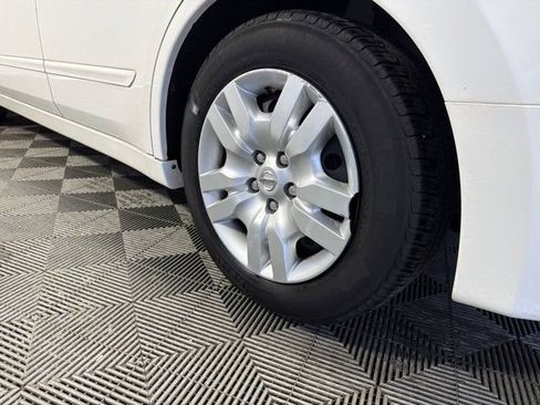 Used 2011 Nissan Altima 2.5 S FWD image 30