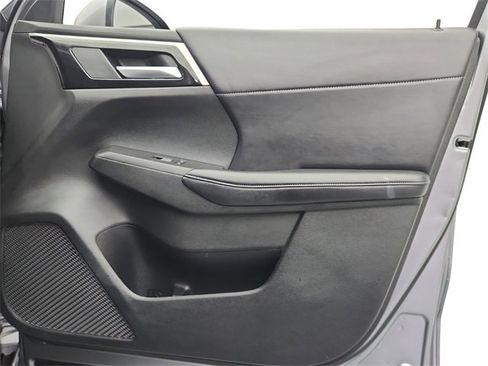 Used 2024 Mitsubishi Outlander SE image 28