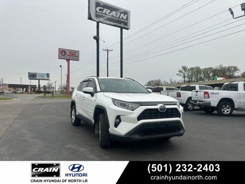 Used 2021 Toyota RAV4 XLE w/ Convenience Package image 1