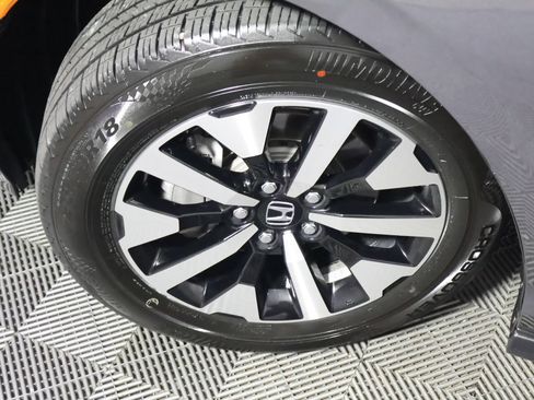 Used 2025 Honda Odyssey EX-L image 12