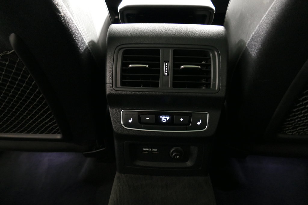 Used 2023 Audi SQ5 Prestige AWD/4WD image 28