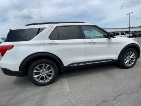 Certified 2023 Ford Explorer XLT w/ Equipment Group 202A AWD/4WD image 10
